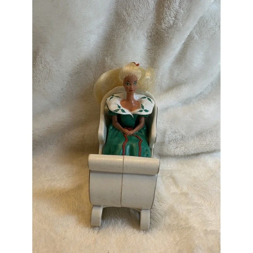 Vintage 1995 Mattel Holiday Barbie In A Sleigh - McDonald’s Toy